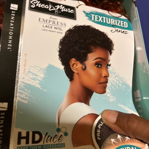 Lace front - Picture 2 of 3